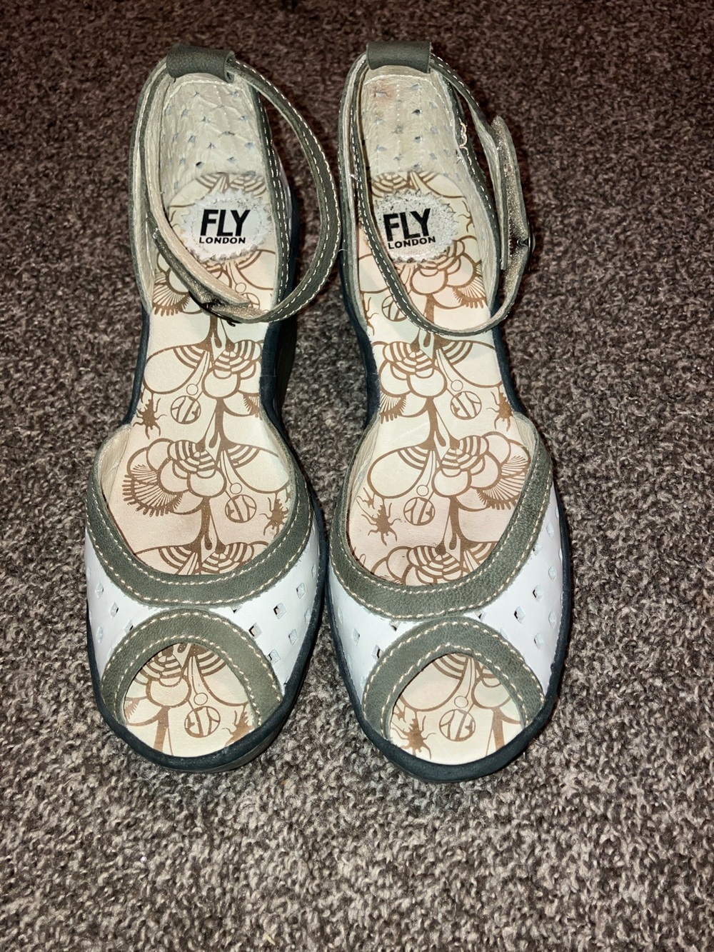 Fly London Yedel White/Green Peep-Toe Perforated Leather Ankle Strap Heels 40/9